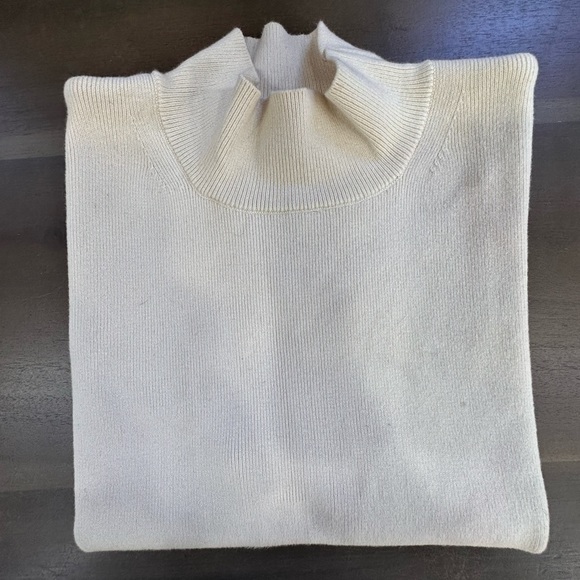 Sleeveless Mock-Neck Sweater - 100% cotton - Picture 3 of 4